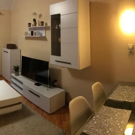 Bella Apartman * Gyula